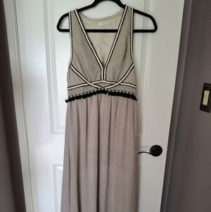 Max Studio  Cream, Black Trim Maxi Dress M/L Sleeveless Not Worn